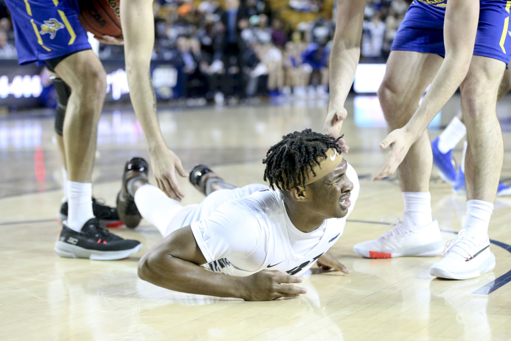Oral Roberts Golden Eagles vs South Dakota State Jackrabbits